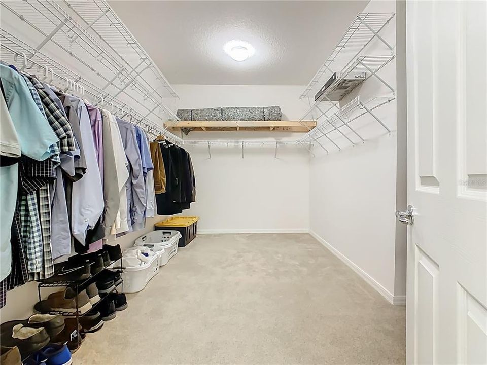 For Sale: $315,000 (2 beds, 2 baths, 1705 Square Feet)