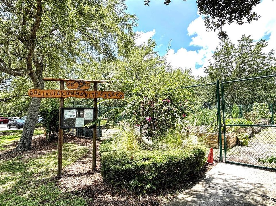 For Sale: $315,000 (2 beds, 2 baths, 1705 Square Feet)