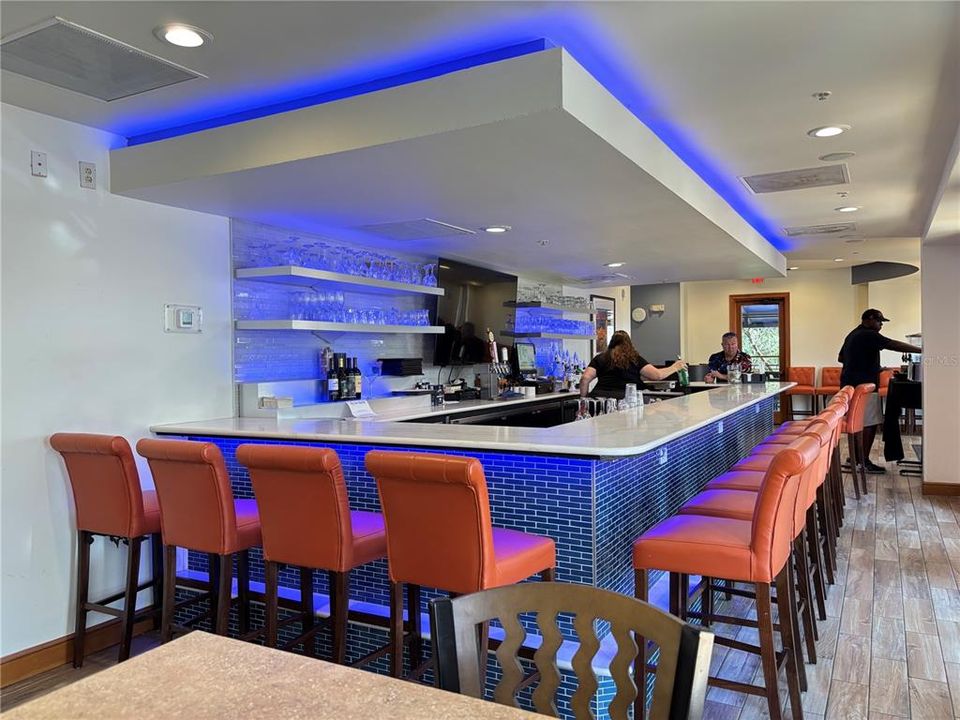 For Sale: $315,000 (2 beds, 2 baths, 1705 Square Feet)