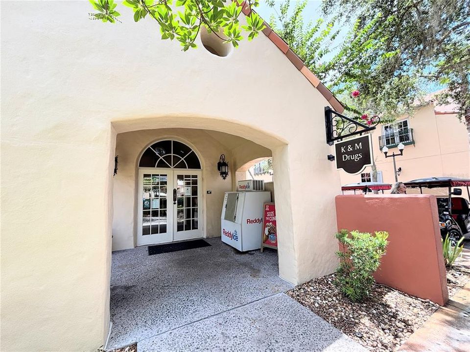 For Sale: $315,000 (2 beds, 2 baths, 1705 Square Feet)