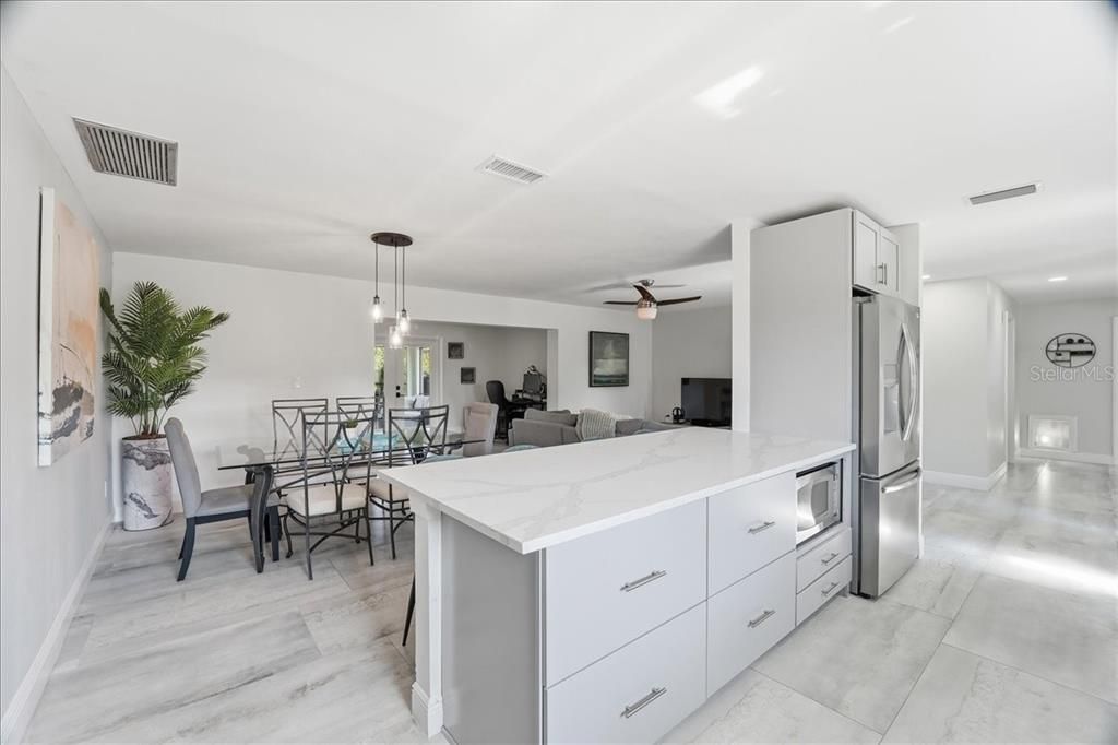 For Sale: $474,999 (3 beds, 3 baths, 1773 Square Feet)