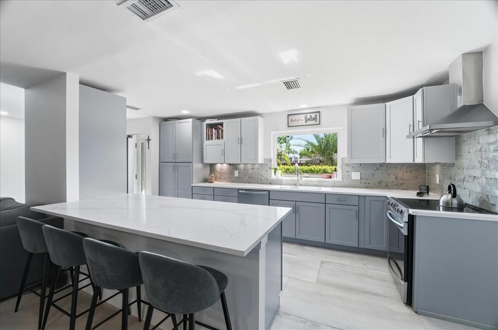 For Sale: $474,999 (3 beds, 3 baths, 1773 Square Feet)