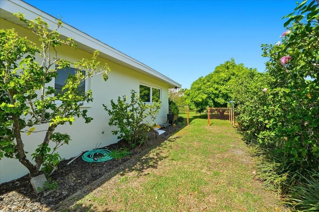 For Sale: $474,999 (3 beds, 3 baths, 1773 Square Feet)