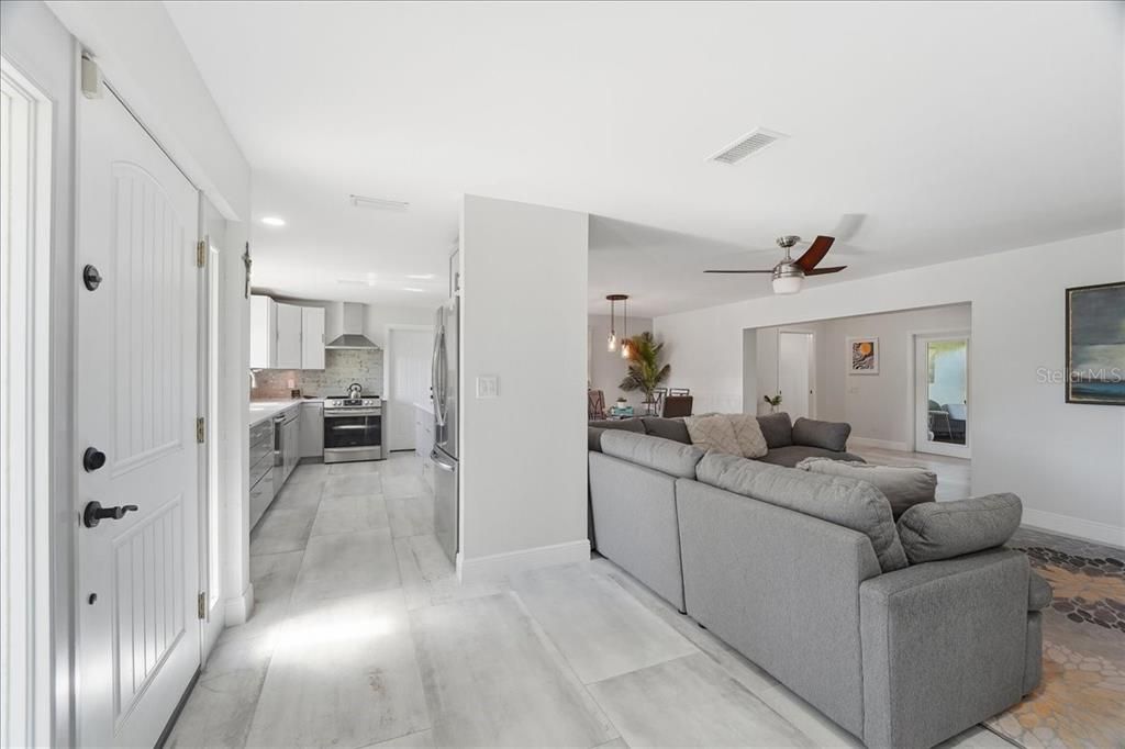 For Sale: $474,999 (3 beds, 3 baths, 1773 Square Feet)