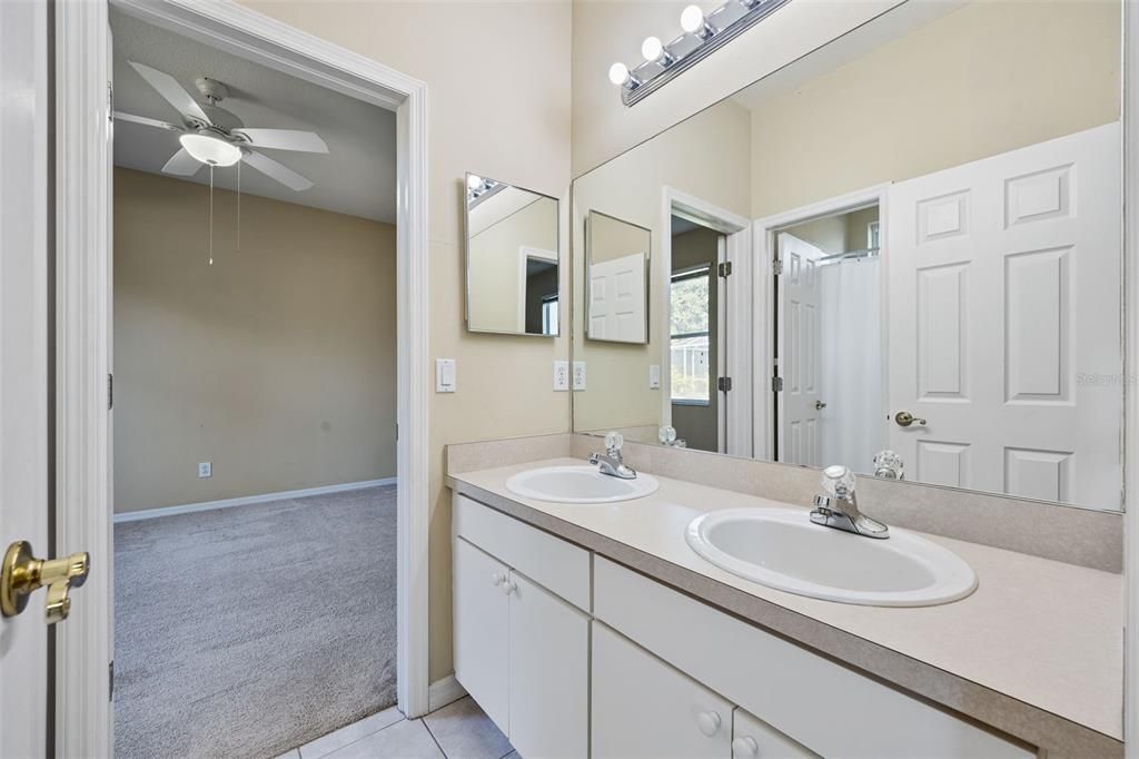 待售: $750,000 (5 贝兹, 3 浴室, 3512 平方英尺)