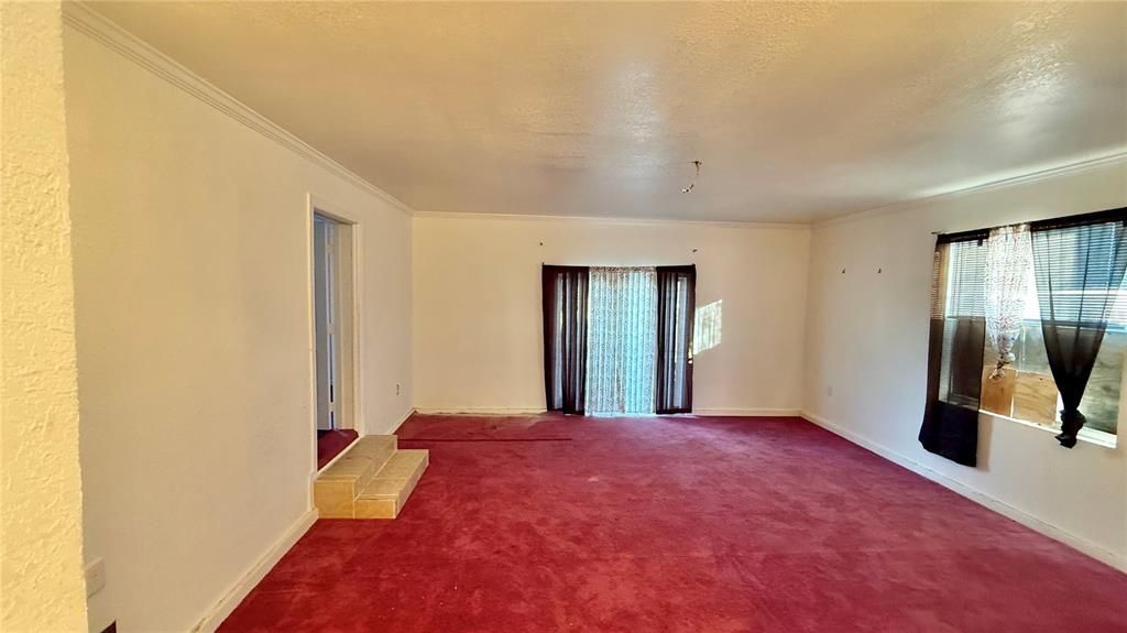 For Sale: $185,000 (4 beds, 2 baths, 2014 Square Feet)