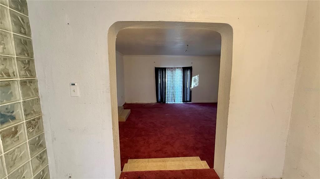 For Sale: $185,000 (4 beds, 2 baths, 2014 Square Feet)