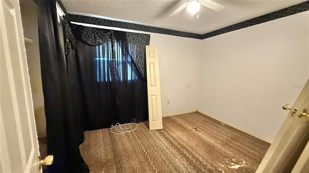 For Sale: $185,000 (4 beds, 2 baths, 2014 Square Feet)