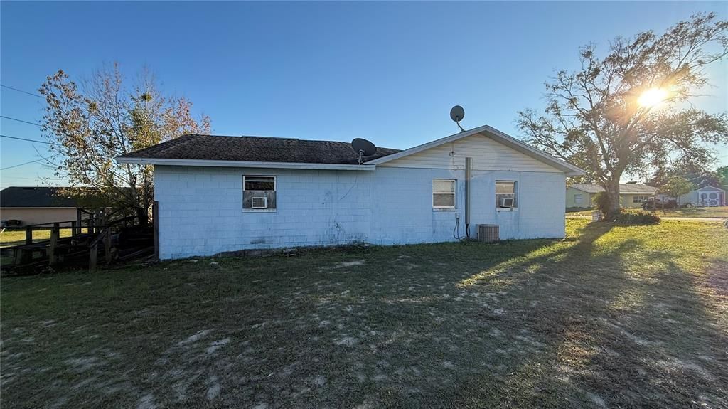 For Sale: $185,000 (4 beds, 2 baths, 2014 Square Feet)