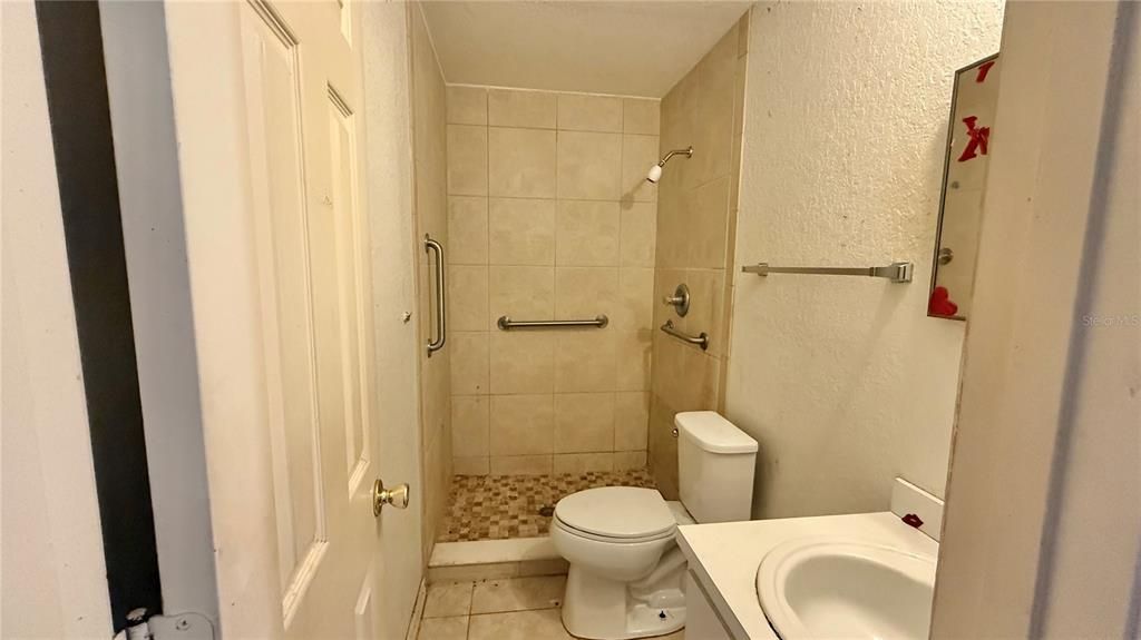 For Sale: $185,000 (4 beds, 2 baths, 2014 Square Feet)