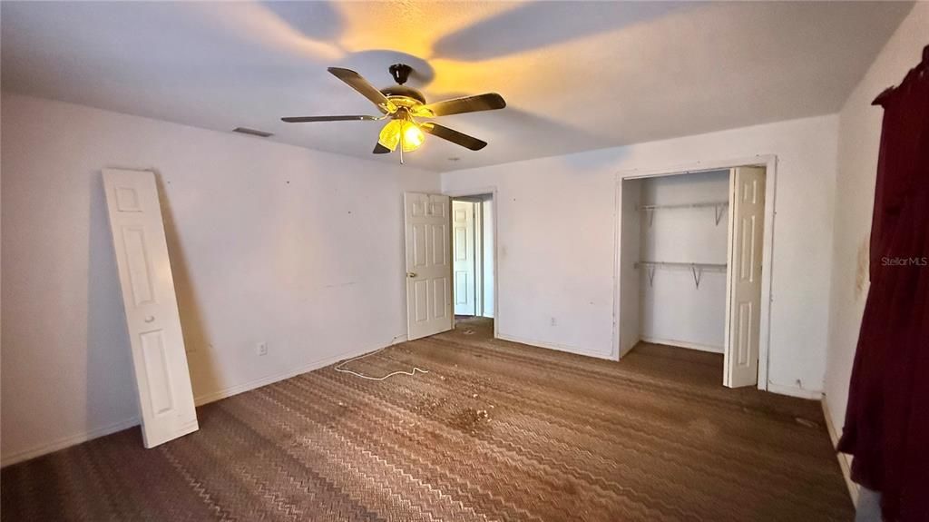 For Sale: $185,000 (4 beds, 2 baths, 2014 Square Feet)