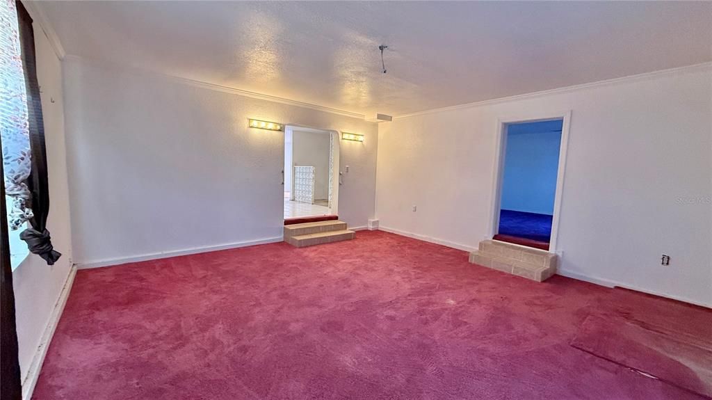 For Sale: $185,000 (4 beds, 2 baths, 2014 Square Feet)