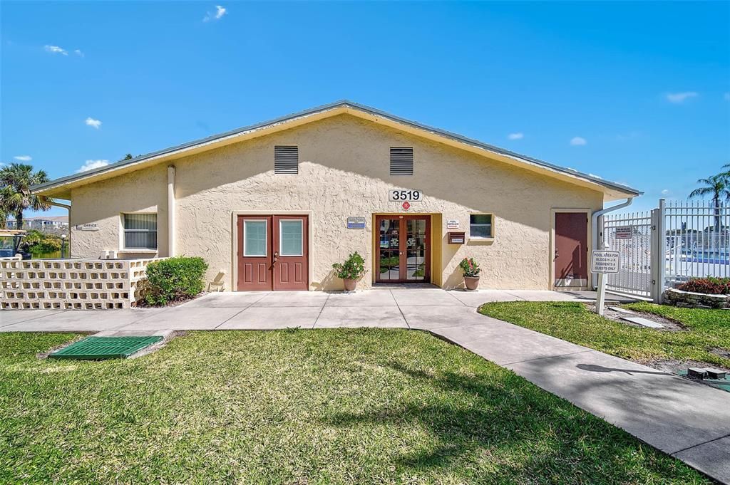 For Sale: $168,900 (2 beds, 2 baths, 1144 Square Feet)