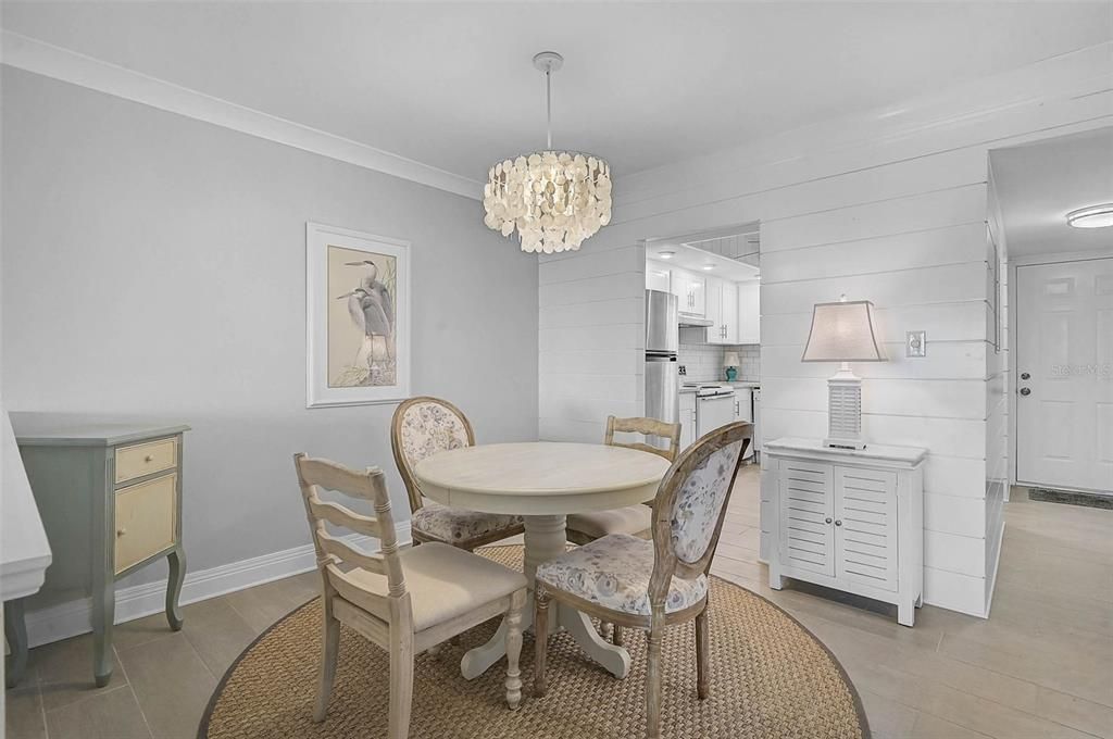 For Sale: $168,900 (2 beds, 2 baths, 1144 Square Feet)