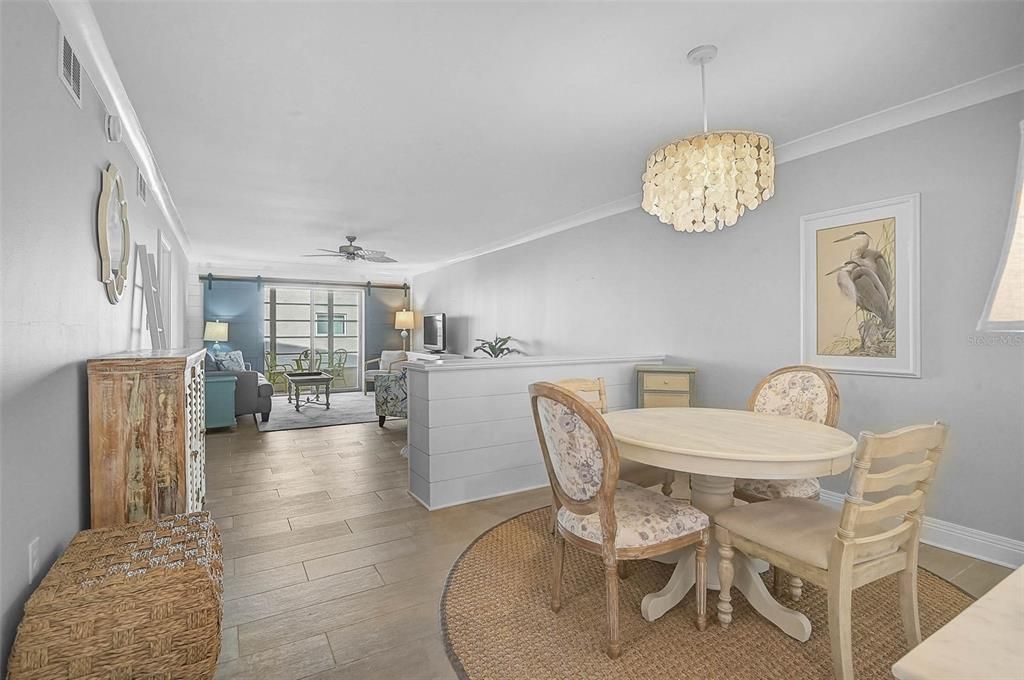 For Sale: $168,900 (2 beds, 2 baths, 1144 Square Feet)