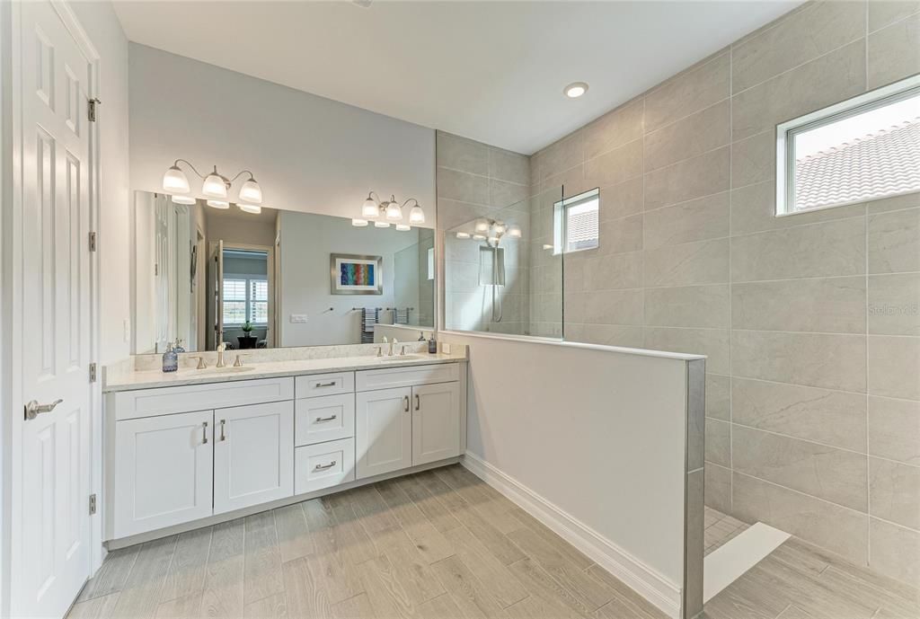 На продажу: $998,900 (3 спален, 3 ванн, 2611 Квадратных фут)