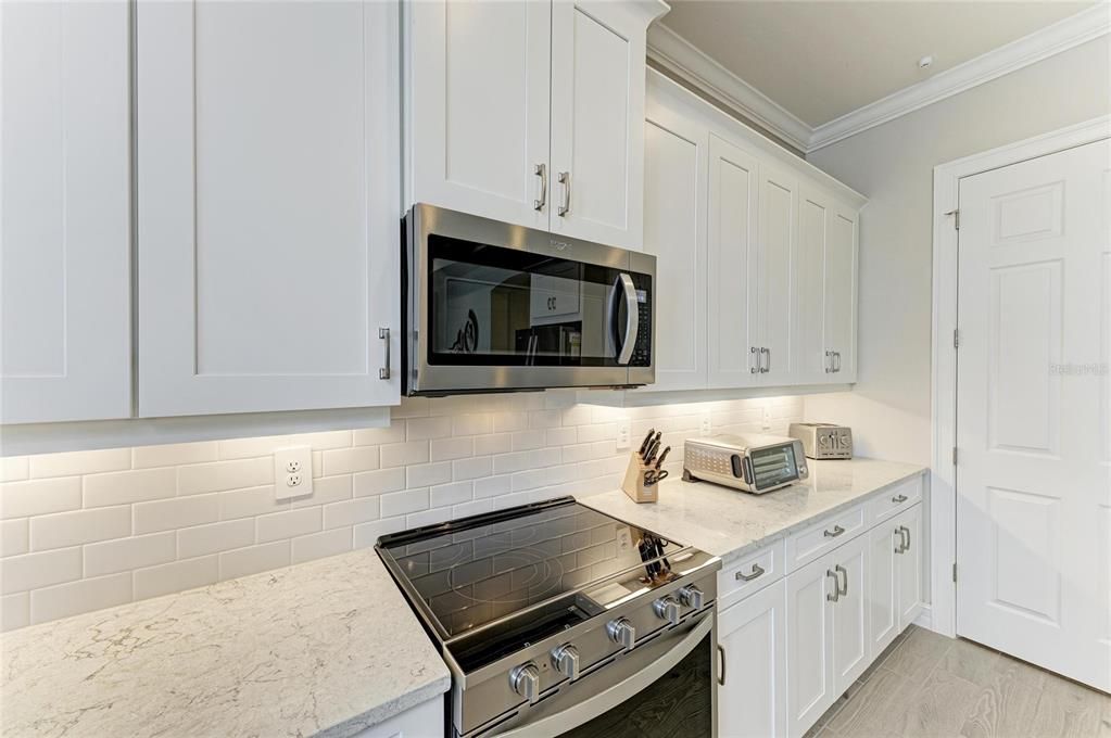 На продажу: $998,900 (3 спален, 3 ванн, 2611 Квадратных фут)