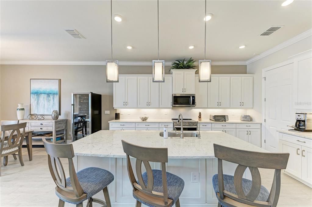 На продажу: $998,900 (3 спален, 3 ванн, 2611 Квадратных фут)