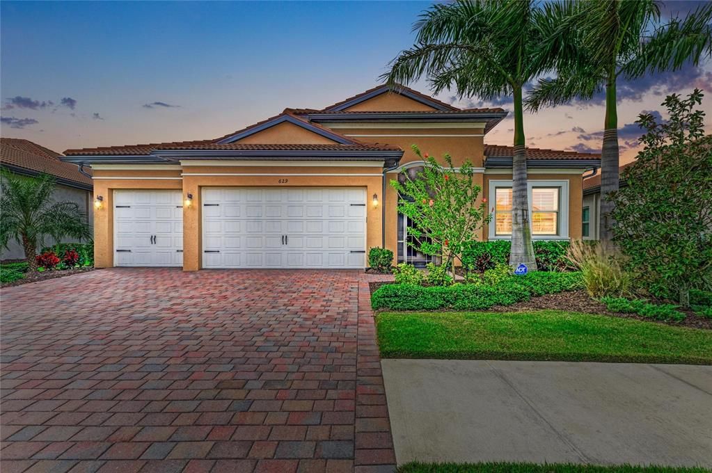 На продажу: $998,900 (3 спален, 3 ванн, 2611 Квадратных фут)