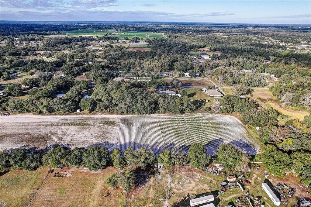 На продажу: $299,900 (3.83 acres)