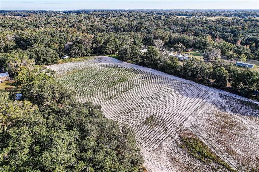 На продажу: $299,900 (3.83 acres)