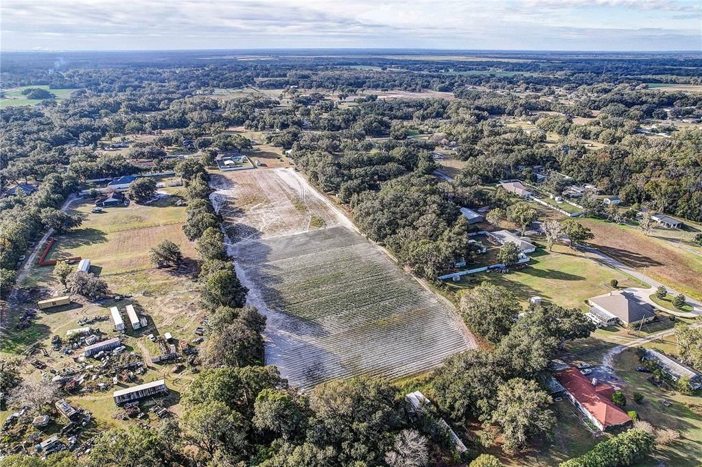 На продажу: $299,900 (3.83 acres)