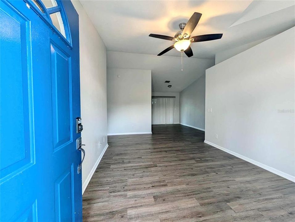 For Sale: $260,000 (3 beds, 2 baths, 1609 Square Feet)