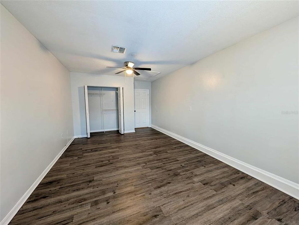 For Sale: $260,000 (3 beds, 2 baths, 1609 Square Feet)