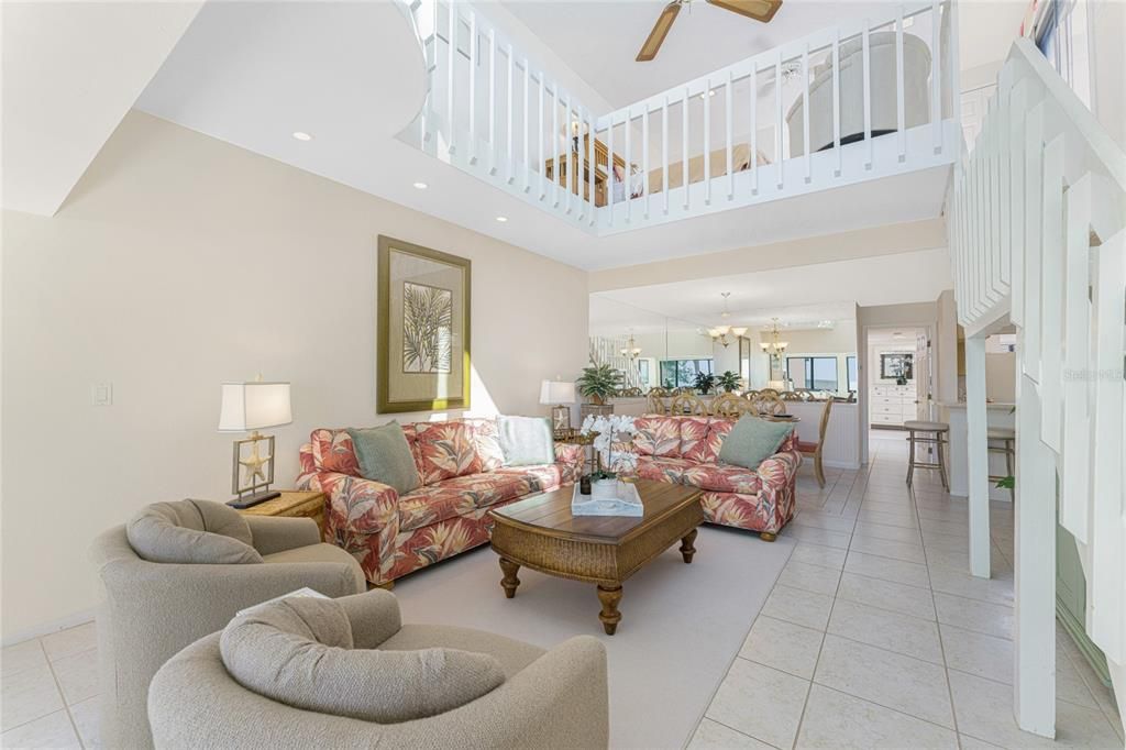 En Venta: $1,200,000 (3 camas, 3 baños, 1590 Pies cuadrados)