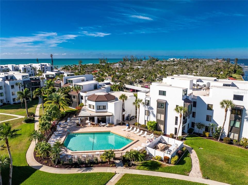 En Venta: $1,200,000 (3 camas, 3 baños, 1590 Pies cuadrados)