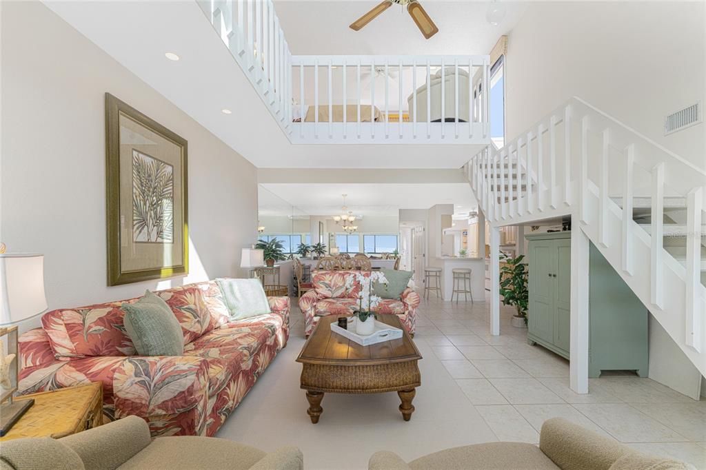 En Venta: $1,200,000 (3 camas, 3 baños, 1590 Pies cuadrados)