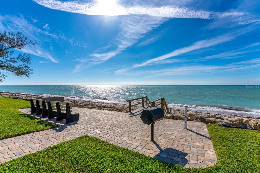 En Venta: $1,200,000 (3 camas, 3 baños, 1590 Pies cuadrados)