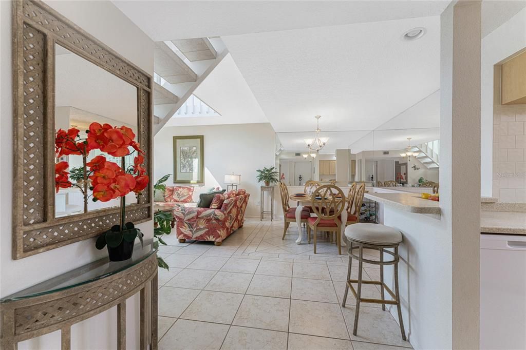 En Venta: $1,200,000 (3 camas, 3 baños, 1590 Pies cuadrados)