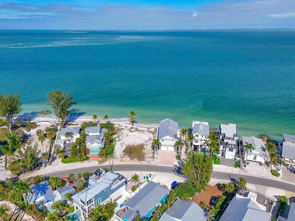 En Venta: $3,890,000 (0.21 acres)