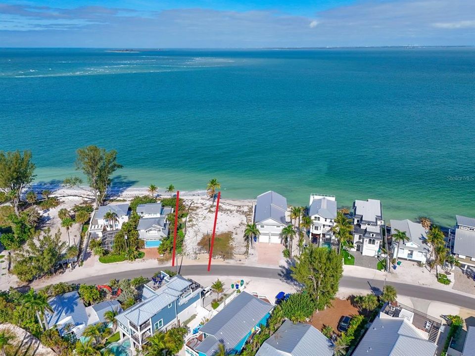 En Venta: $3,890,000 (0.21 acres)