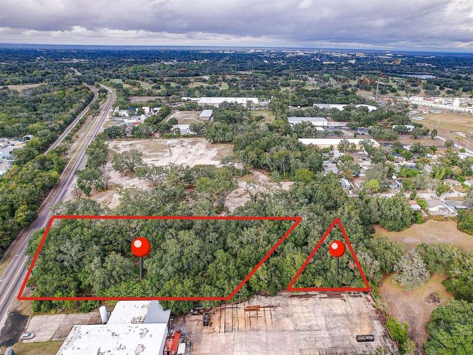 待售: $449,900 (1.89 acres)