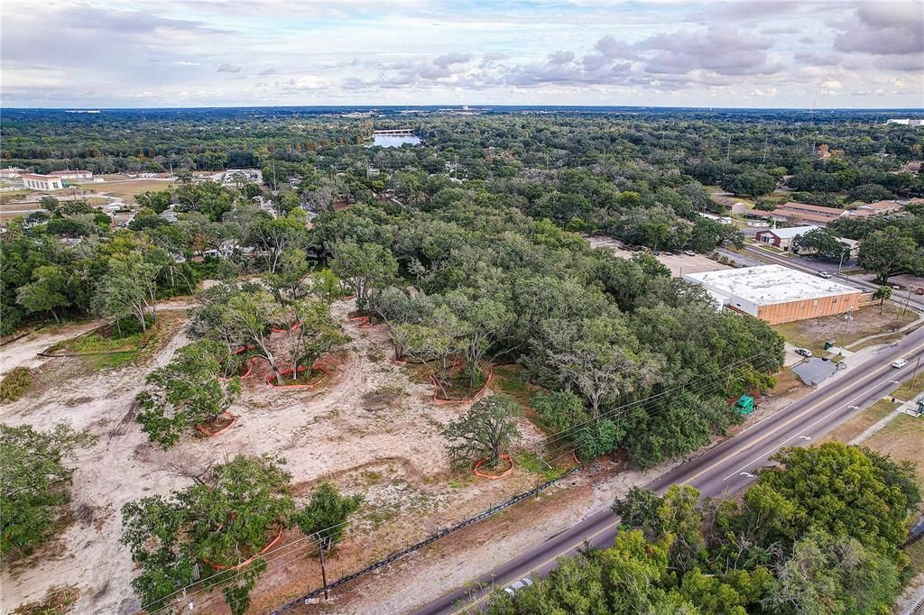 待售: $449,900 (1.89 acres)