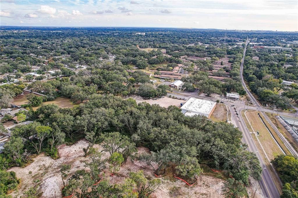 待售: $449,900 (1.89 acres)