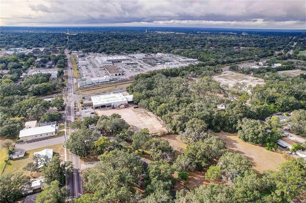 待售: $449,900 (1.89 acres)