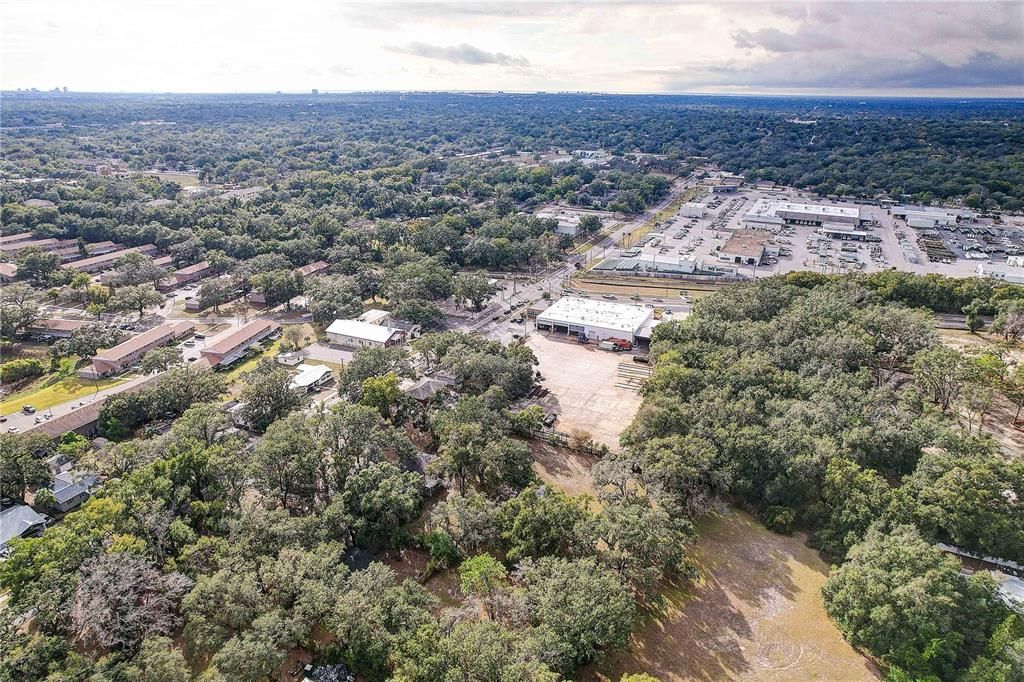 待售: $449,900 (1.89 acres)