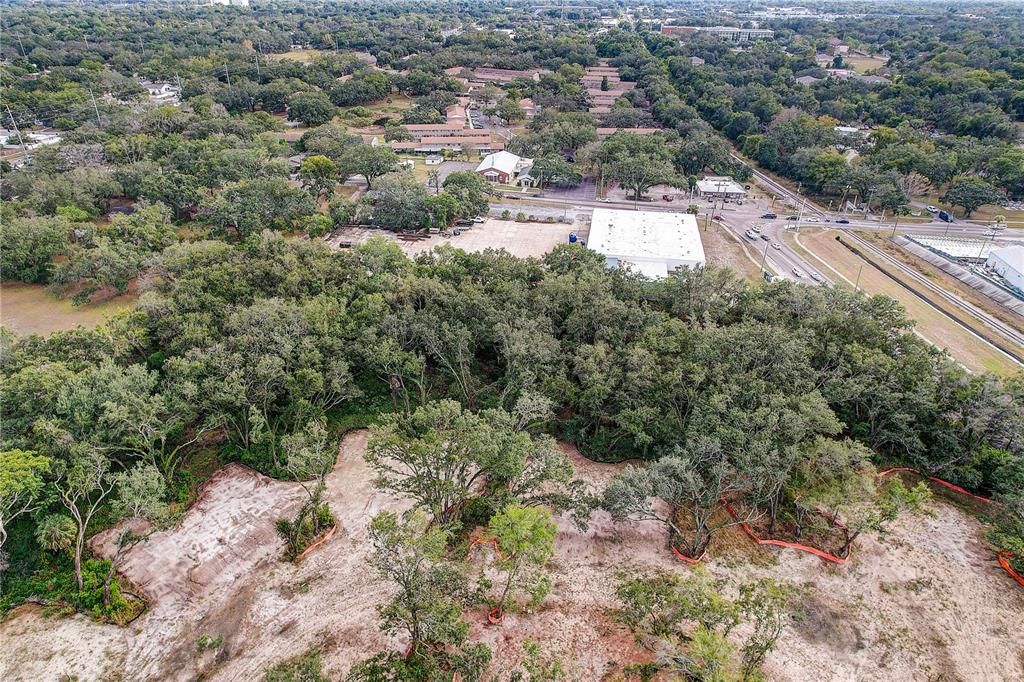 待售: $449,900 (1.89 acres)