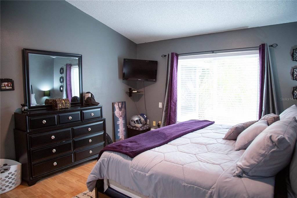 待售: $295,000 (3 贝兹, 2 浴室, 1322 平方英尺)