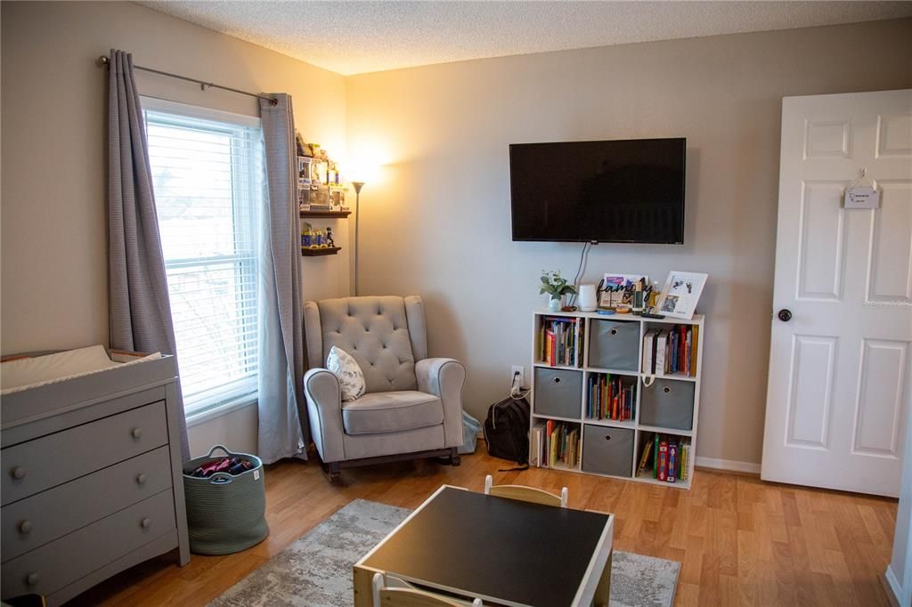 待售: $295,000 (3 贝兹, 2 浴室, 1322 平方英尺)