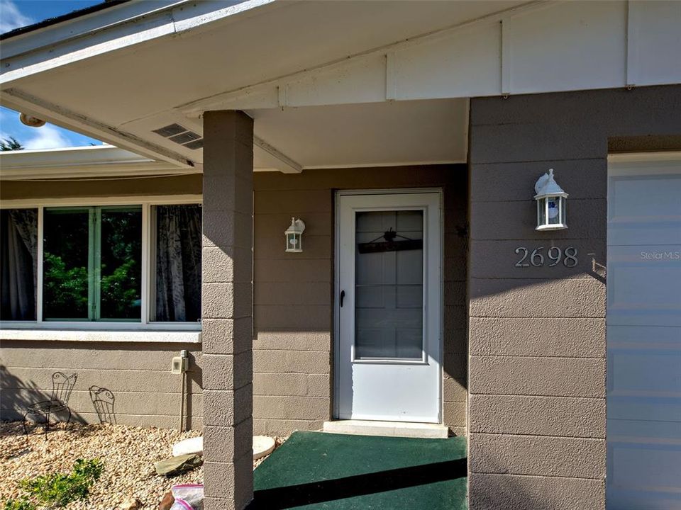 For Sale: $310,000 (2 beds, 2 baths, 1349 Square Feet)