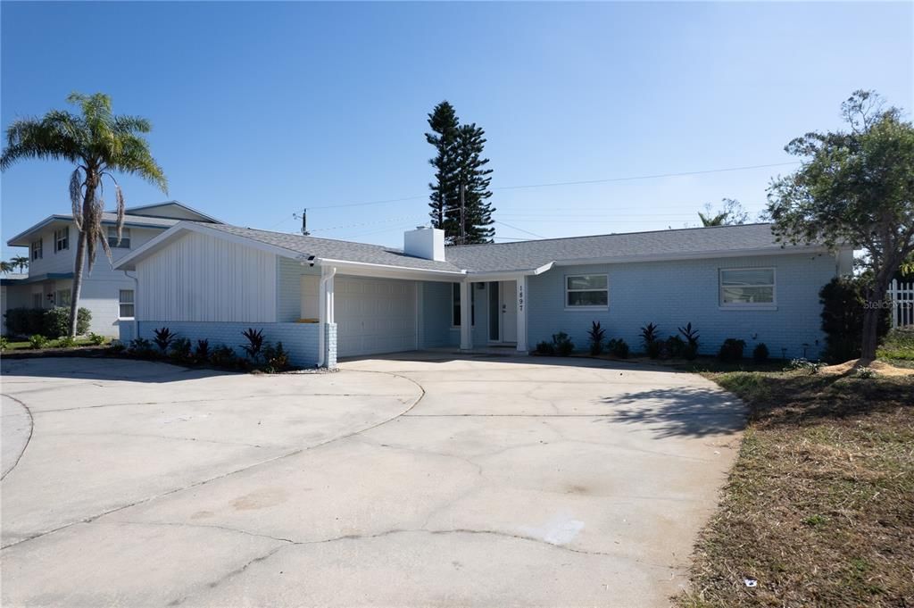 На продажу: $619,000 (3 спален, 2 ванн, 1716 Квадратных фут)