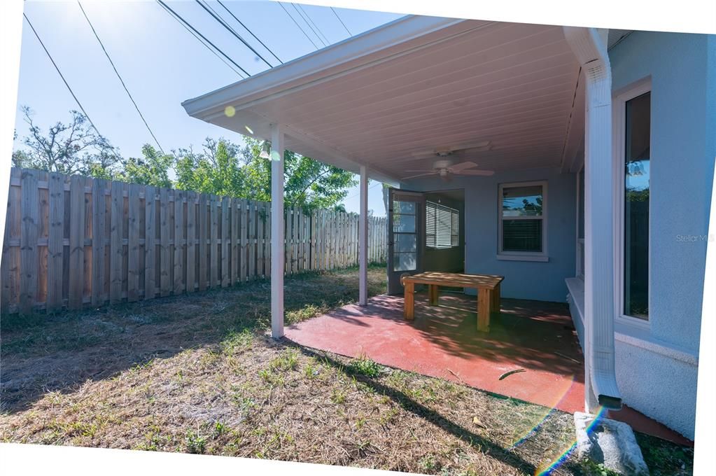 На продажу: $619,000 (3 спален, 2 ванн, 1716 Квадратных фут)