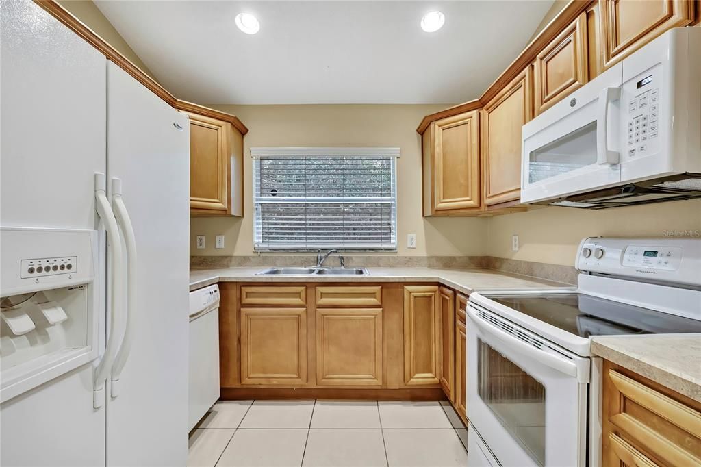 Active With Contract: $299,900 (3 beds, 2 baths, 1877 Square Feet)