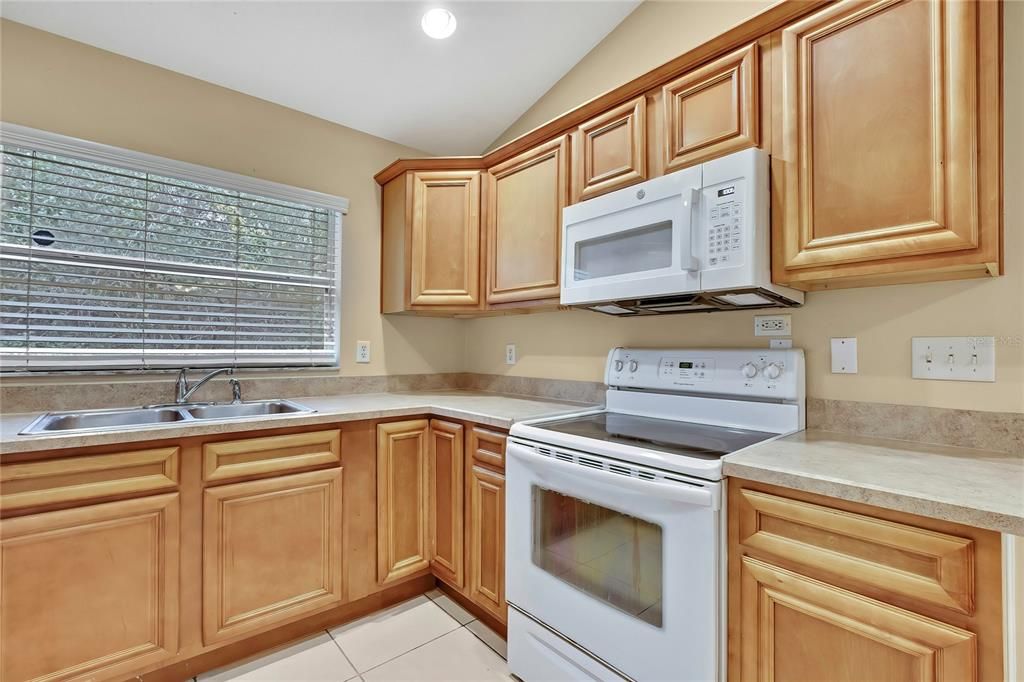 Active With Contract: $299,900 (3 beds, 2 baths, 1877 Square Feet)