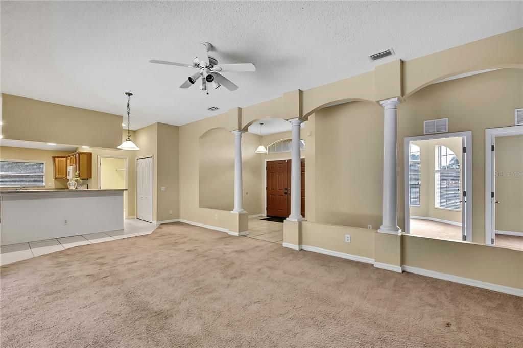 Active With Contract: $299,900 (3 beds, 2 baths, 1877 Square Feet)