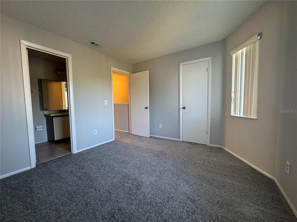 На продажу: $799,990 (8 спален, 0 ванн, 4352 Квадратных фут)